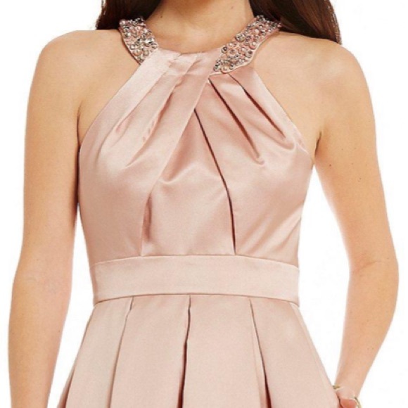 Dress - Picture 1 of 3